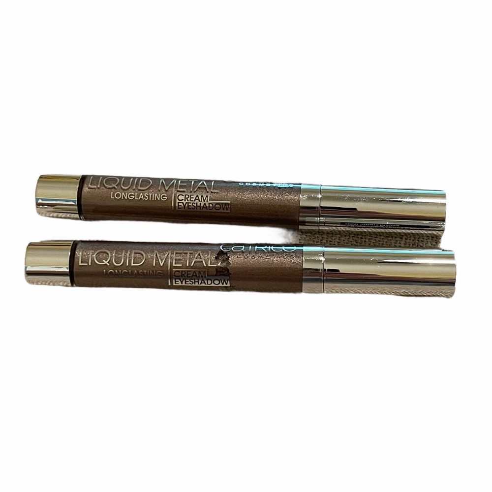 2 Catrice Cosmetics Liquid Metal cream eyeshadow